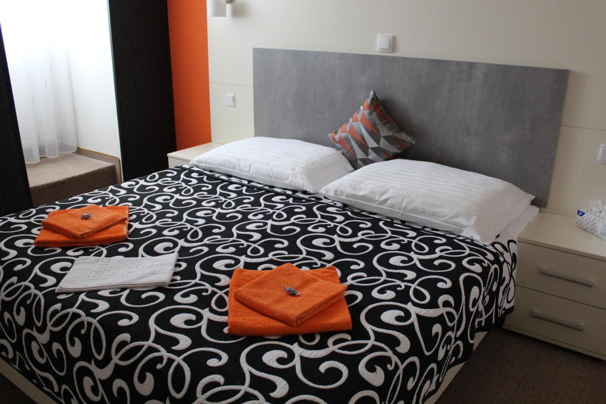 Apartments Verona קרלובי וארי מראה חיצוני תמונה