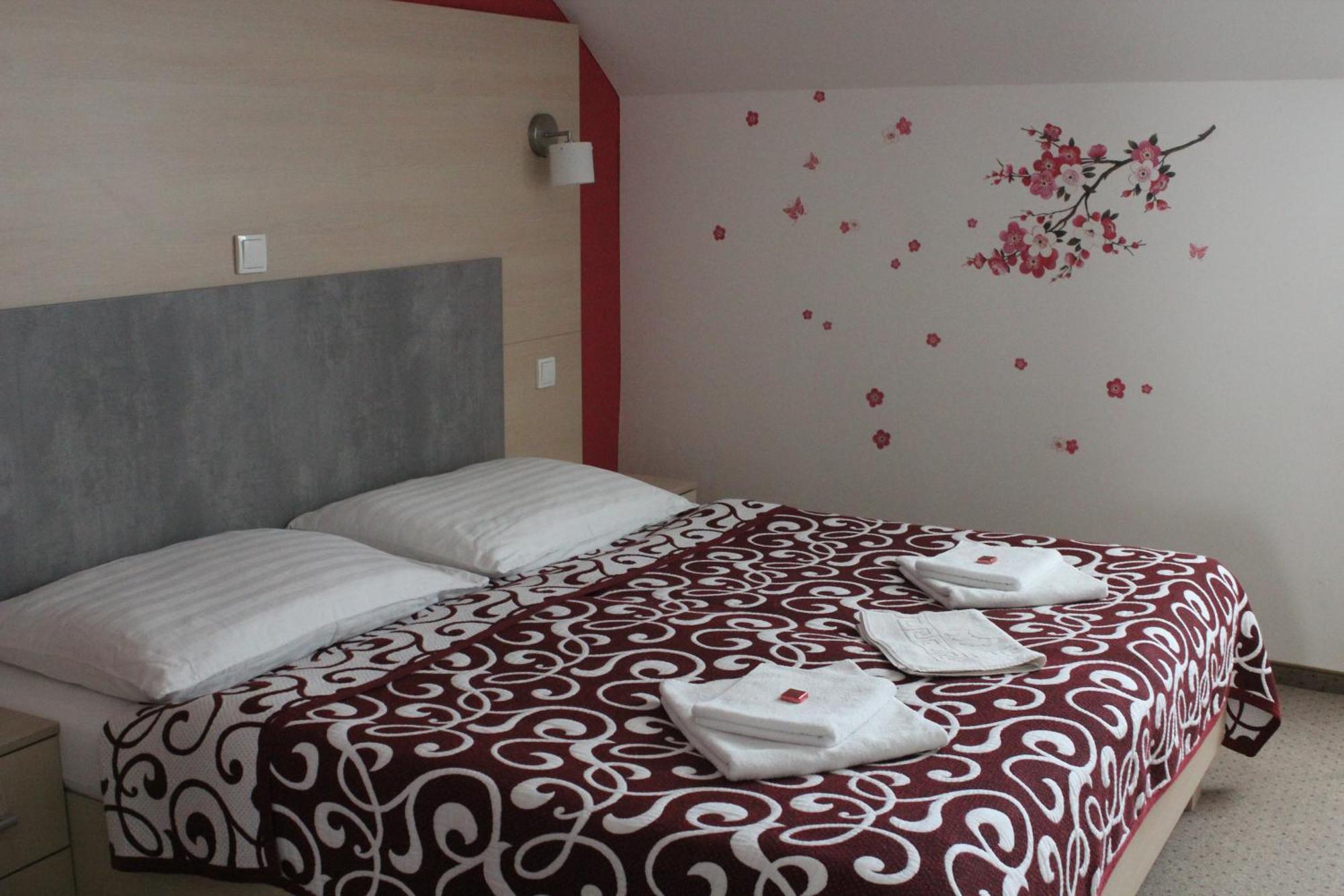 Apartments Verona קרלובי וארי מראה חיצוני תמונה