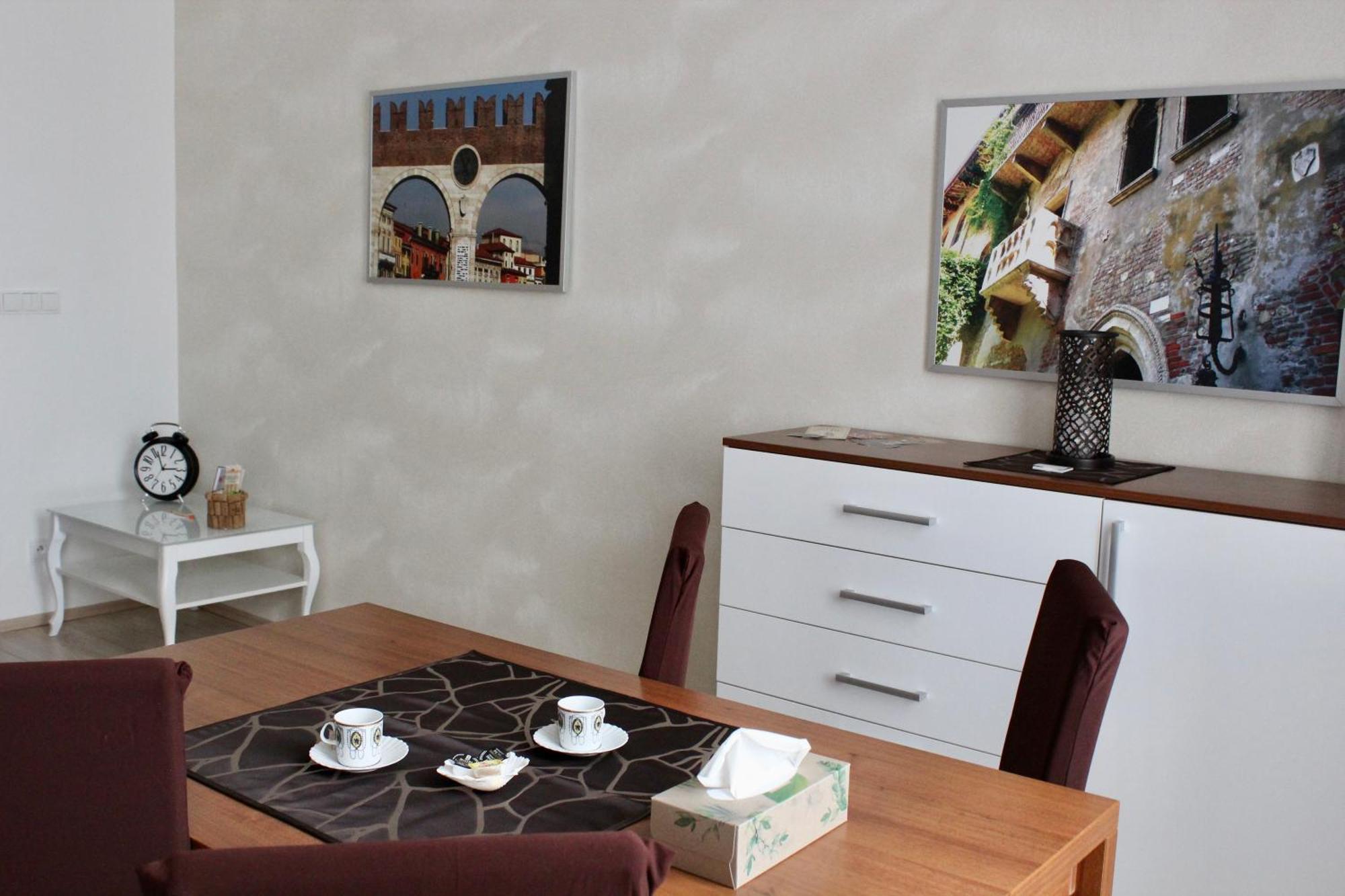 Apartments Verona קרלובי וארי מראה חיצוני תמונה