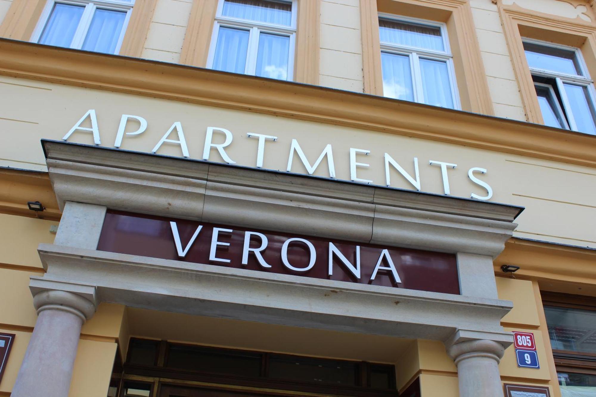 Apartments Verona קרלובי וארי מראה חיצוני תמונה
