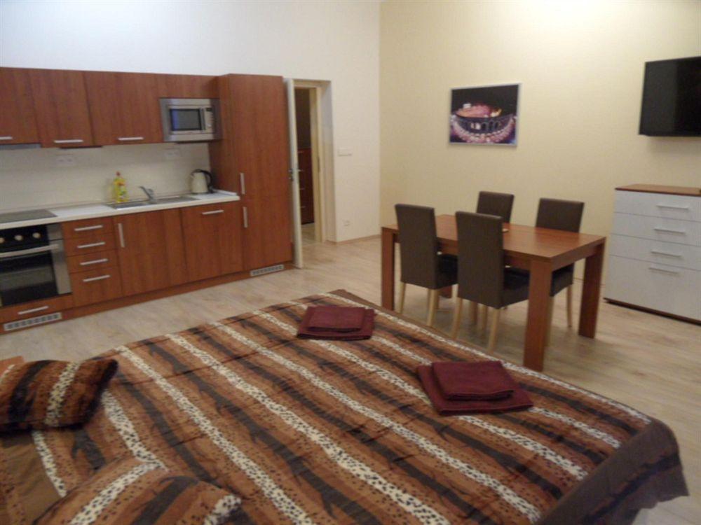 Apartments Verona קרלובי וארי מראה חיצוני תמונה